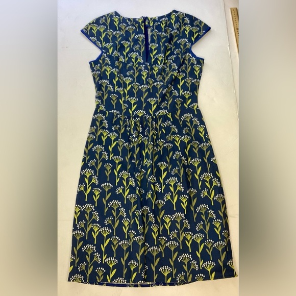 Sleeveless blue cotton summer dress, with green and white floral motif. Small - Picture 7 of 8